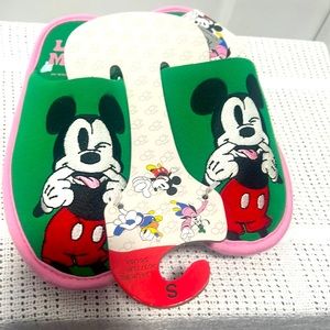 NWT- Mickey Mouse Women’s Slippers. Pink & Green Size 5/6